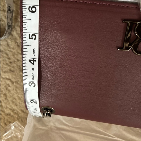 Badgley Mischka Plum Vegan Leather crossbody - Picture 3 of 4